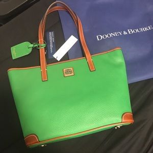 💚⭐️ NWT KELLY GREEN DOONEY & BOURKE CHARLESTON